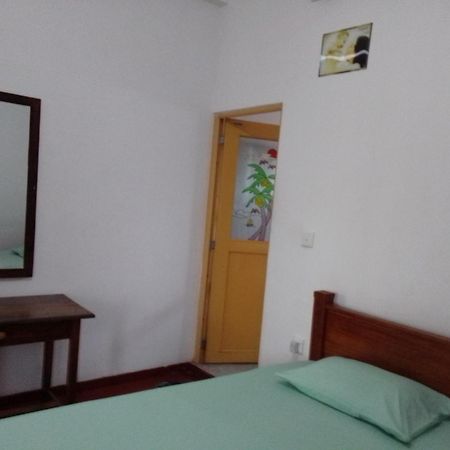 Pravindi Guest Home Mirissa Exterior photo