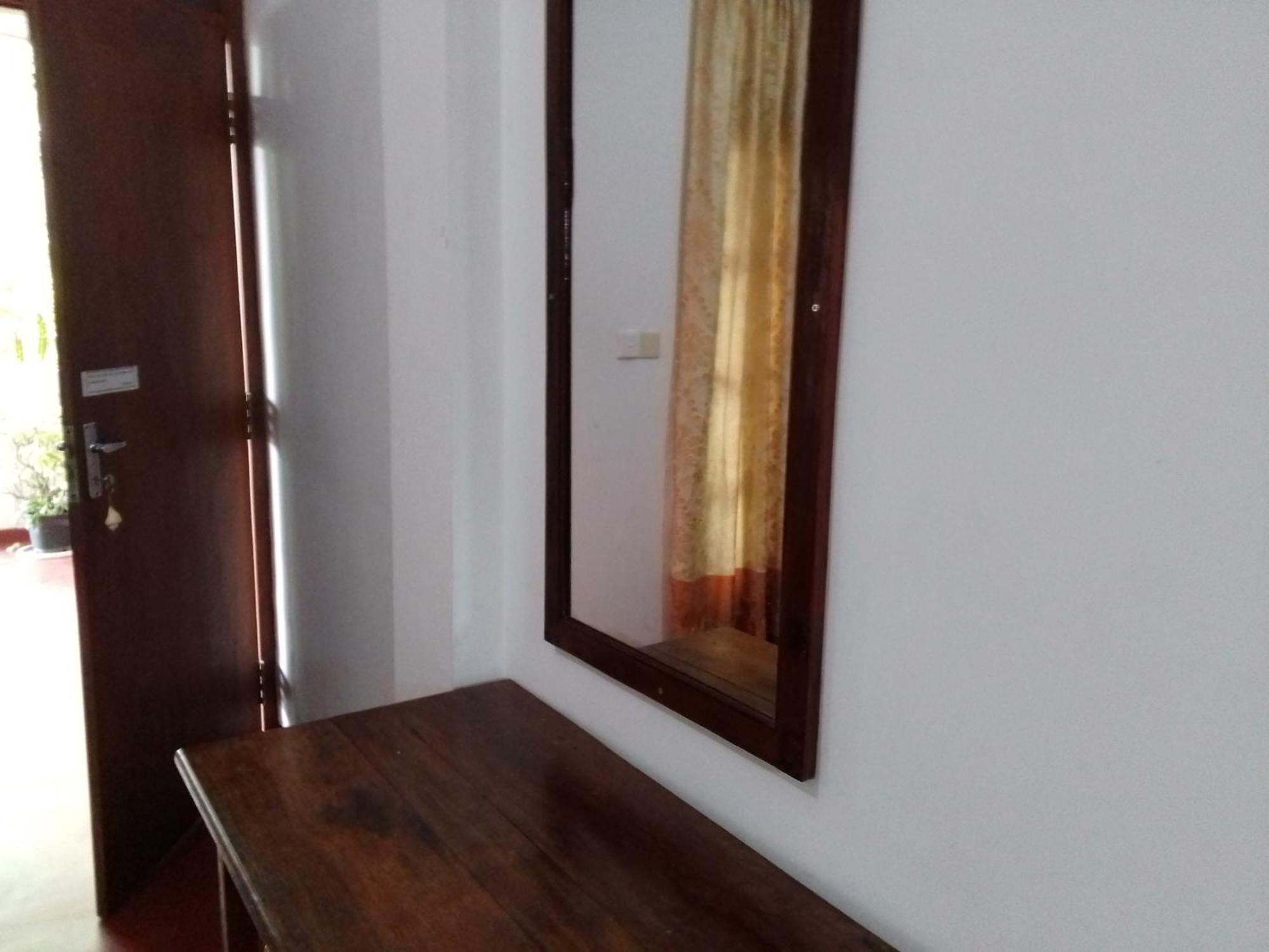 Pravindi Guest Home Mirissa Exterior photo